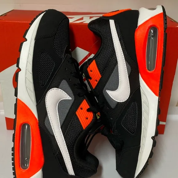 Nike Men's Air Max IVO Black Shoes 580518-016 Size 8 US