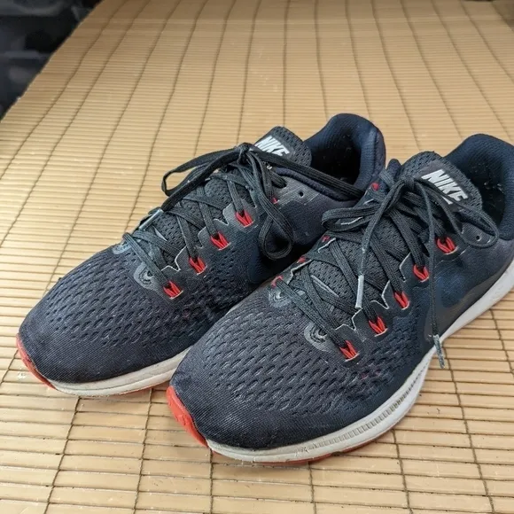 Nike Mens Air Zoom Pegasus 34 880555-014 Black Running Shoes Sneakers Size 11.5