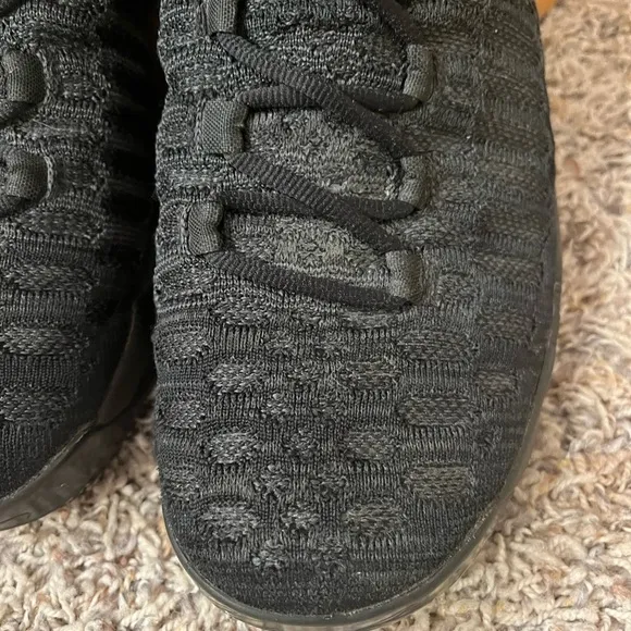 Nike Men’s Black On Black KD9 Tennis Shoes Sz 12 EUC