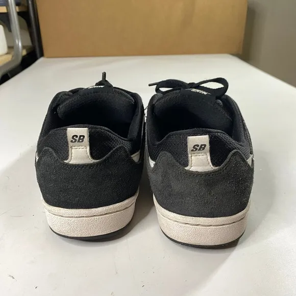 Nike SB Alleyoop Skate Shoes Sneakers Men's 9.5