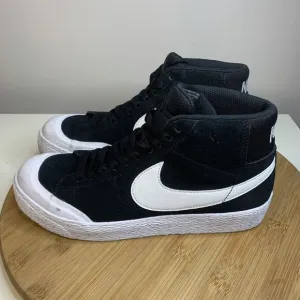 Nike SB Blazer Zoom Mid XT Mens Size 6 Shoes Sneakers Off White 876872-019