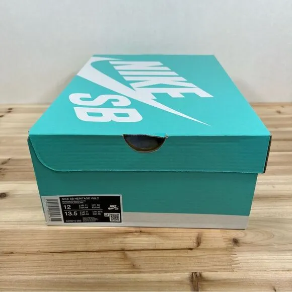 Nike SB Heritage Vulc casual Skate shoes Mens 12 Black white NEW