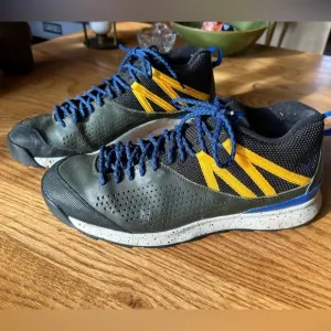 Nike Sneakers Mens 10.5 ACG Okwahn 2 Sequoia Shoes