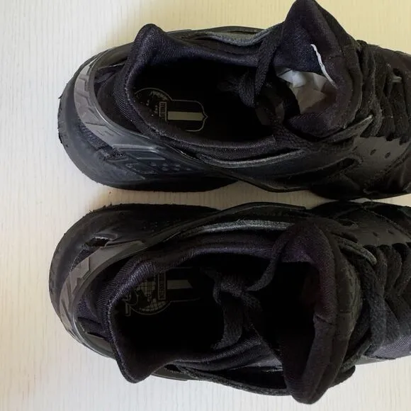 Nike Sportswear Air Huarache Triple Black Men's Size 8 Sneakers Shoes DD1068-002