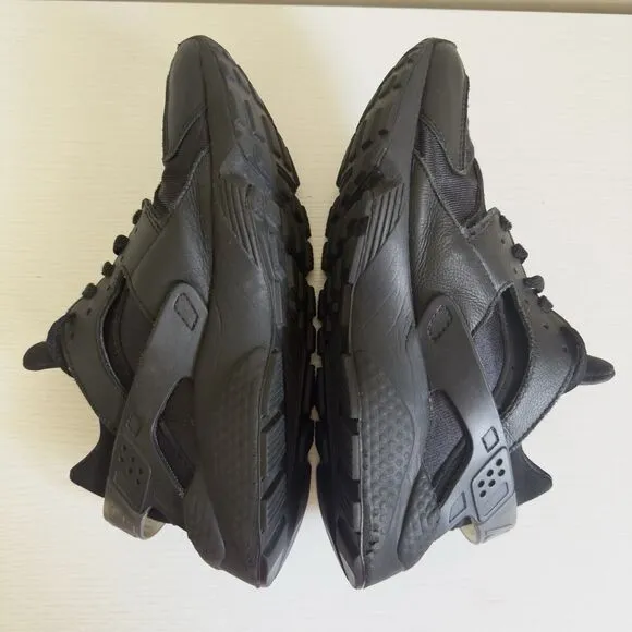Nike Sportswear Air Huarache Triple Black Men's Size 8 Sneakers Shoes DD1068-002