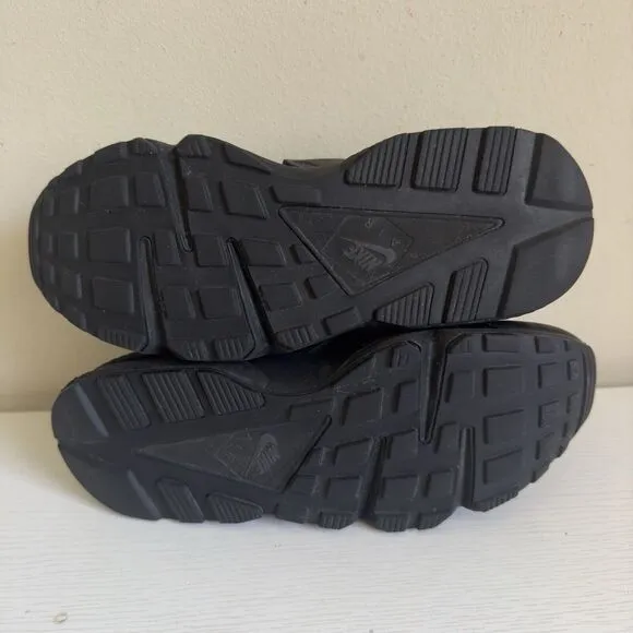 Nike Sportswear Air Huarache Triple Black Men's Size 8 Sneakers Shoes DD1068-002