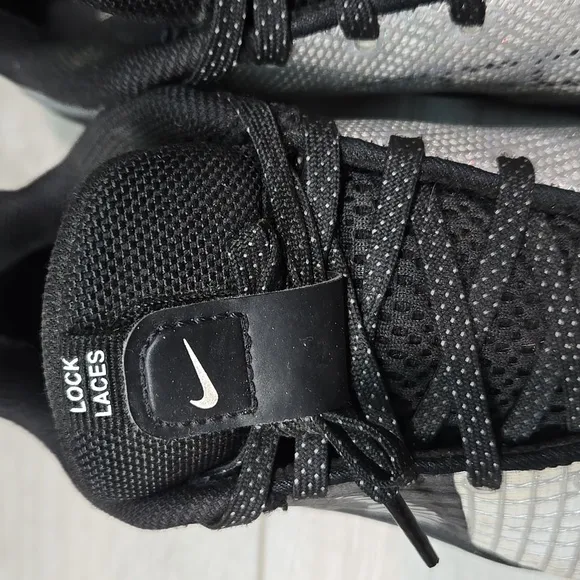 Nike Women Metcon DQ4681-100 Gray&amp; Black Athletic Shoes Sz 7.5