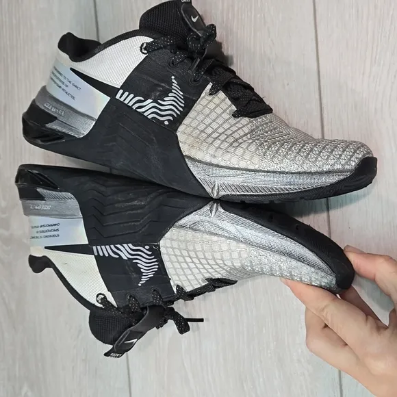 Nike Women Metcon DQ4681-100 Gray&amp; Black Athletic Shoes Sz 7.5