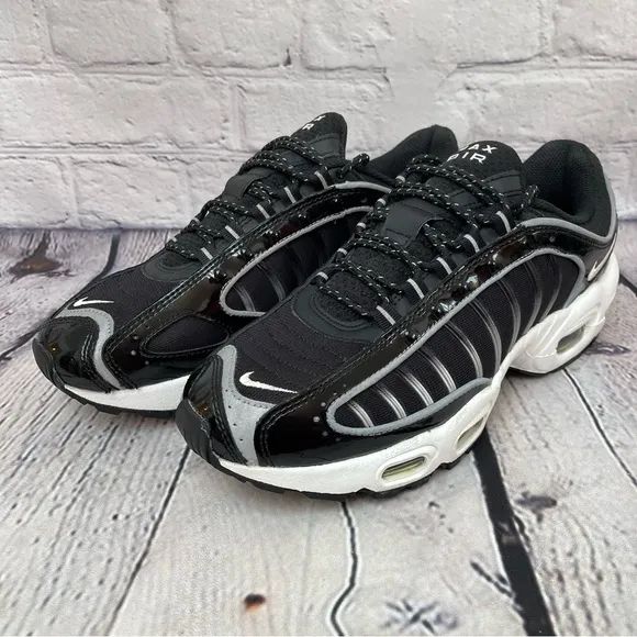 Nike Women's Air Max Tailwind 4 Sneakers Athletic Shoes 9