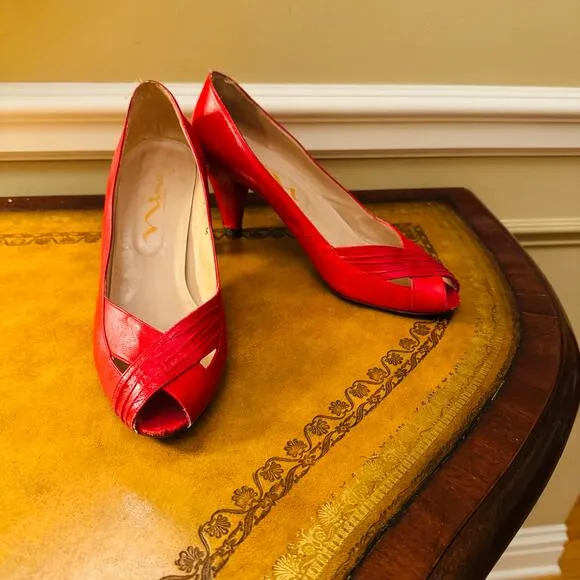 NINA Vintage Womens Red All Leather Peep Toe Heel Pumps Size 8 Made in Spain