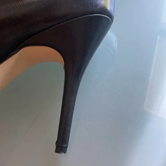 Nine West Black Leather Platform Heels Size 9