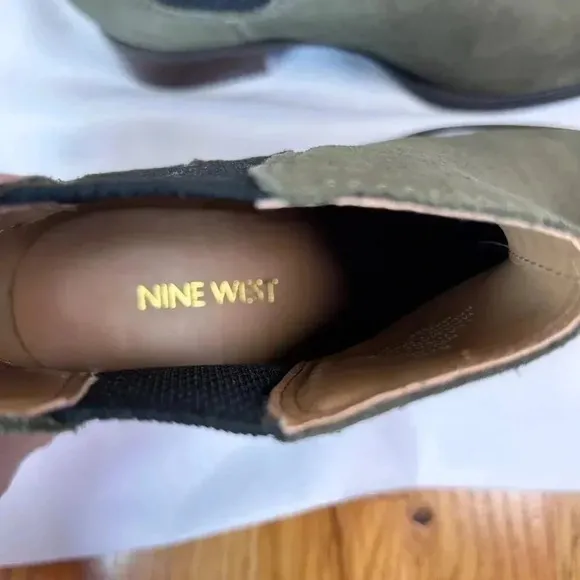 Nine West Jara Chelsea Size 5.5 Women Suede Boots Green Pull On Comfort Casual