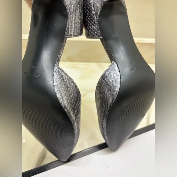 Nine West Silver Pewter Snake Print D'Orsay Chic Dress Heels Shoes Pumps 8 w/Box