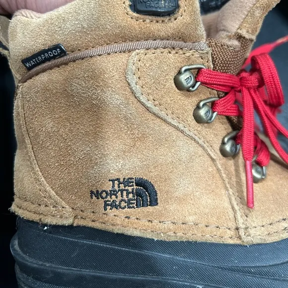 North Face Chilkat size 1‎ youth winter boots
