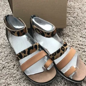 NWB UGG Casual Leopard Sandals 5.5
