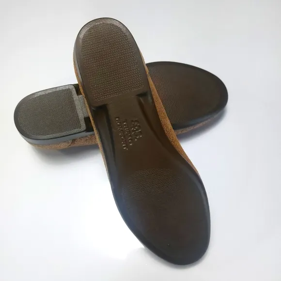 NWNT SAS  Brown Loafers Size 8M