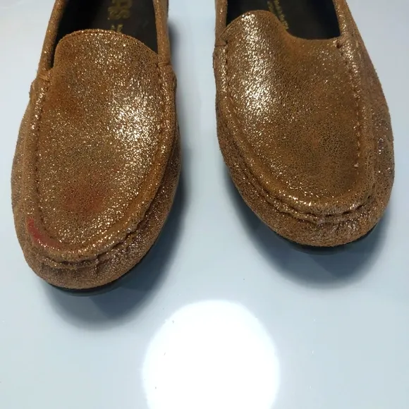 NWNT SAS  Brown Loafers Size 8M