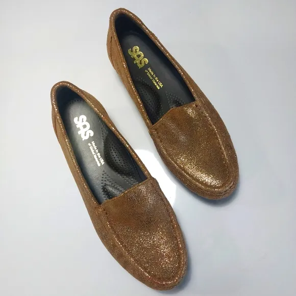 NWNT SAS  Brown Loafers Size 8M
