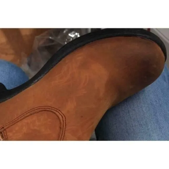 NWOB keen bern tyretread tall boots tall winter
