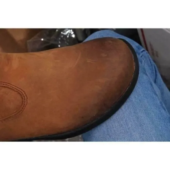 NWOB keen bern tyretread tall boots tall winter