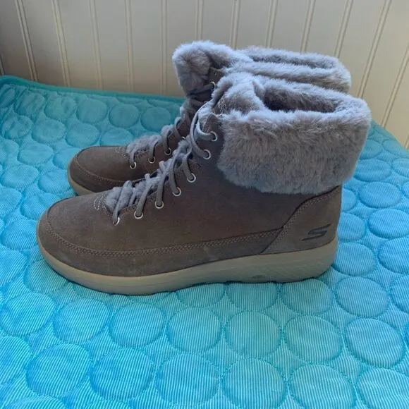 NWOB Skechers Winter Chill 14611 On the Go Brown Suede Faux Fur Boots Size 8.5