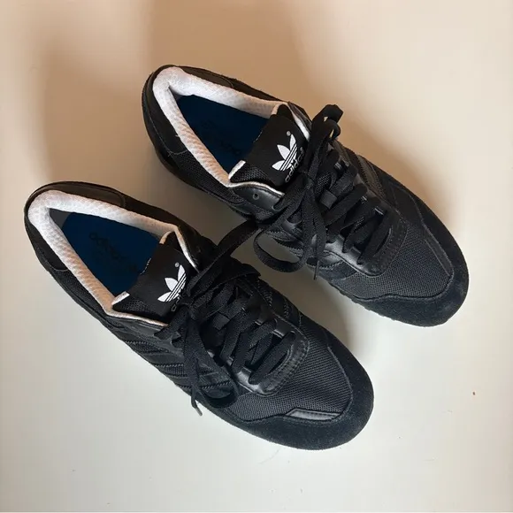 NWOT Adidas Men's Black Sneakers