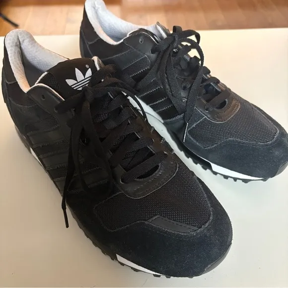 NWOT Adidas Men's Black Sneakers