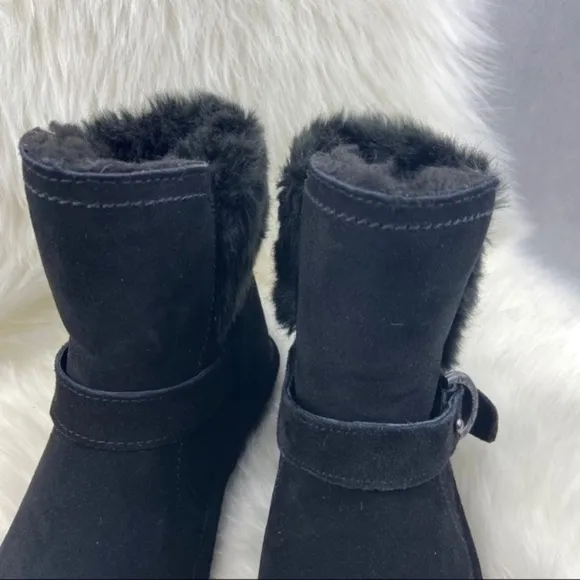 NWOT BEARPAW WINTER FUR BOOTS SIZE 5 WOMAN