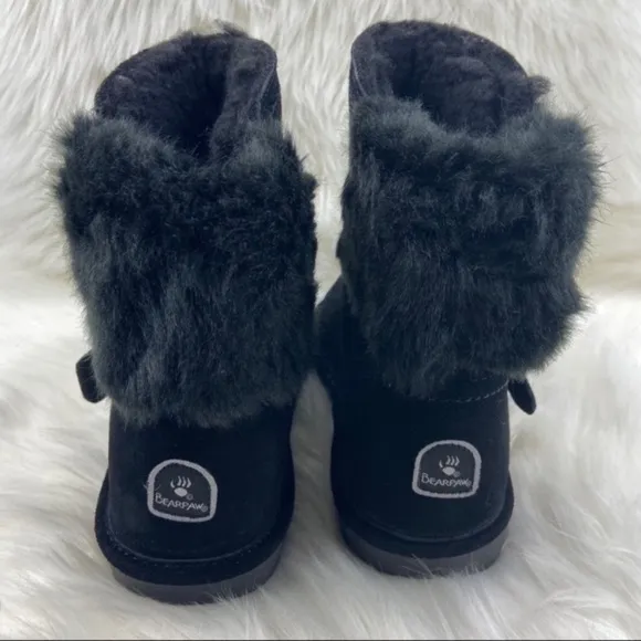 NWOT BEARPAW WINTER FUR BOOTS SIZE 5 WOMAN