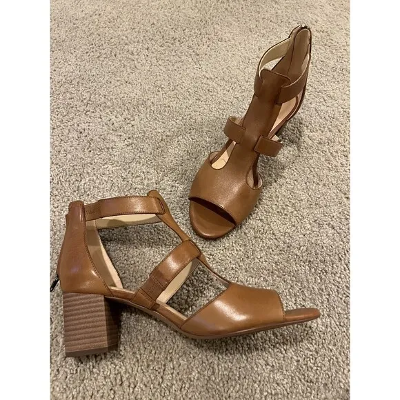 NWOT Clarks Deloria Fae Heeled Sandals Upper Leather Brown Women's US 9