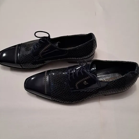 NWOT Crocodile Black Wing Tip Shoes    Size 9.5 (42)