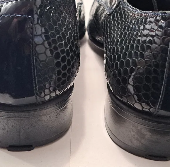 NWOT Crocodile Black Wing Tip Shoes    Size 9.5 (42)