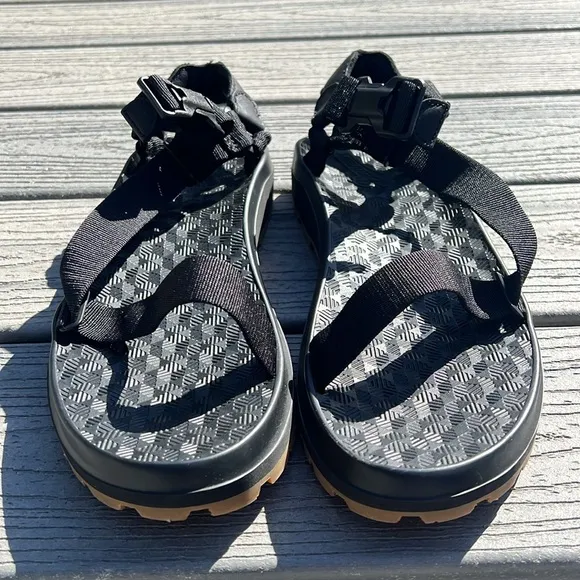 NWOT Danner Men’s Wallowa Nylon Sandal in black. Size 10