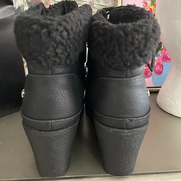 NWOT Juicy Couture Black Wedge Winter Boots J-Hastin Size 11