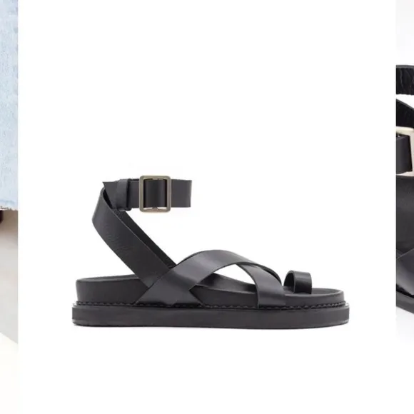 NWOT! LIBERTE BRONTE Genuine Leather Stylish Black Sandals.