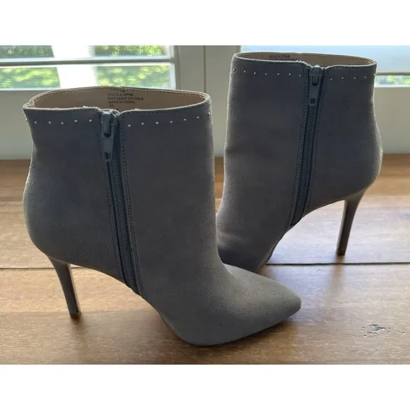 NWOT Neiman Marcus Microsuede Booties Gray | 7
