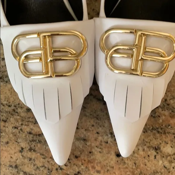 NWOT Pointed Leather Shoes