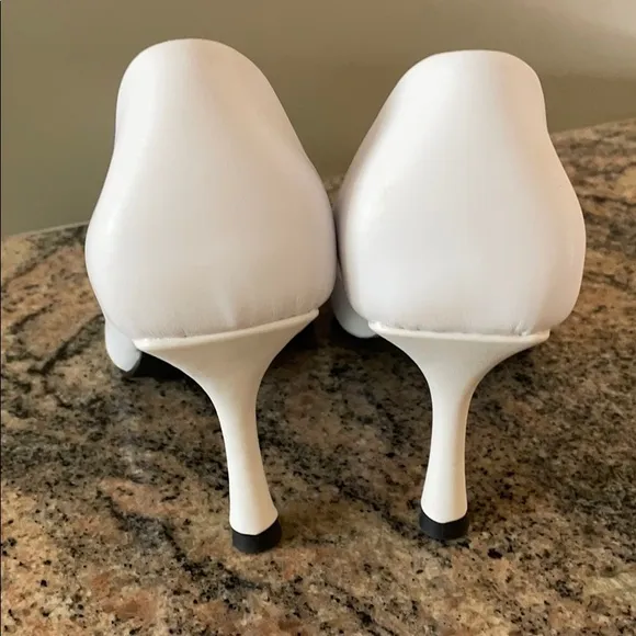 NWOT Pointed Leather Shoes