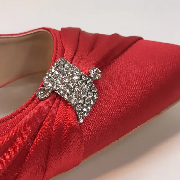 NWOT Red Satin European Shoes with Rhinestone Brooch Size 40 (USA 8.5)