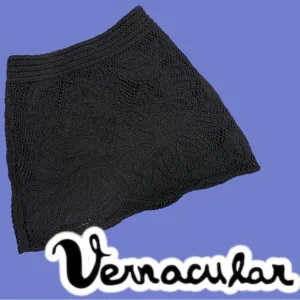 NWOT Vernacular crotchet mini skirt in black. Size Small 🌺