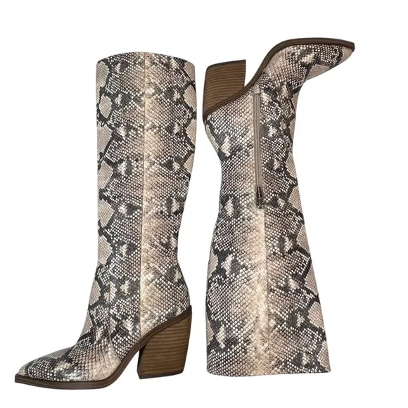 NWOT VINCE CAMUTO Gravana Snake Skin Knee High Boots Women's Size 7 EU 37.5