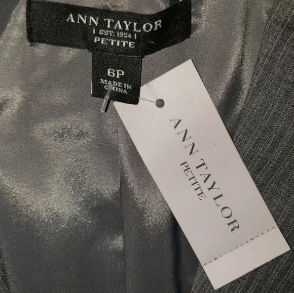 NWT Ann Taylor Virgin Wool Gray Blazer Size 6P
