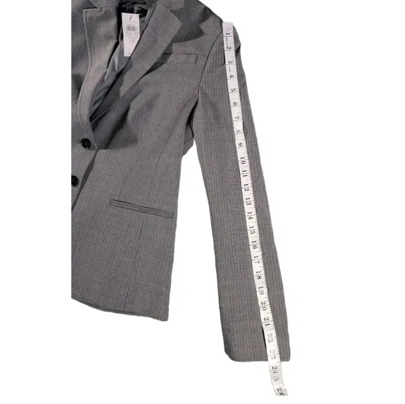 NWT Ann Taylor Virgin Wool Gray Blazer Size 6P