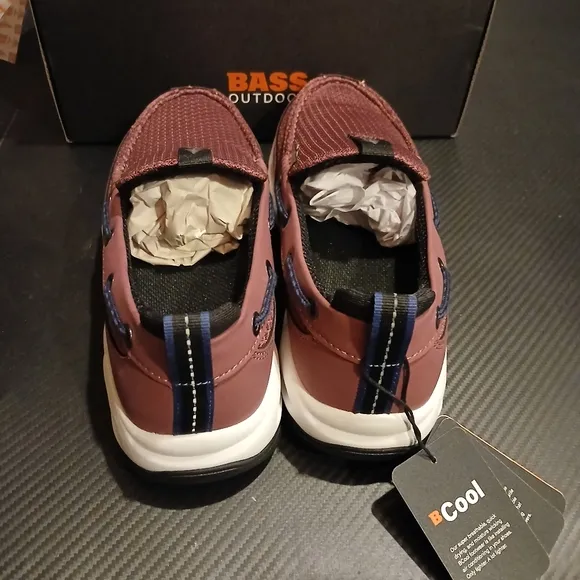 NWT, Bass Outdoors Womens Maroon Loafers. Sz 7 THESE ARE WOMENS! A.I.🤷‍♀️