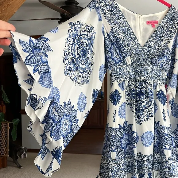 NWT Betsey Johnson Dress - Floral Boho Bell Sleeve White/Blue (SZ 8) Retail $148