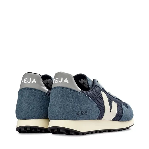 NWT (Box) Veja Men's Blue Sneakers, Size 8