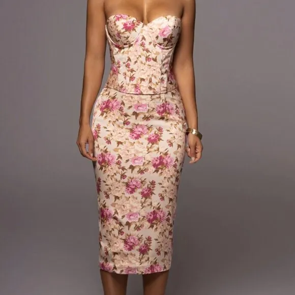 NWT • JLUXLABEL • WOMENS BEIGE NORAH SKIRT SET • SMALL • SILHOUETTE FORM FITTING