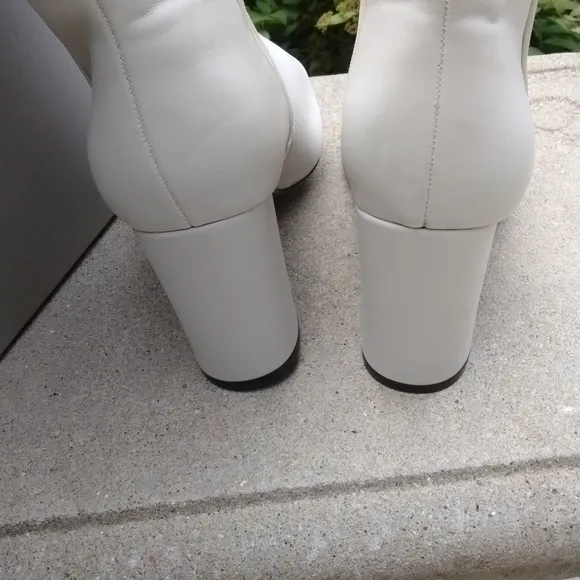 NWT Marc Fisher winter white heeled boots size 9.5, Soft girl core