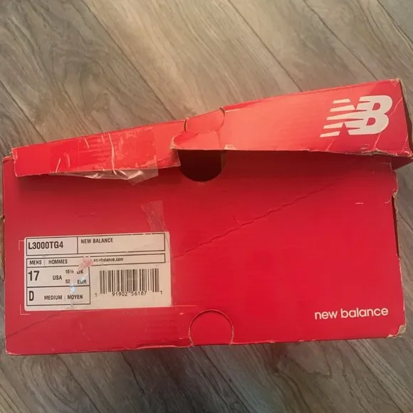 NWT NEW BALANCE 3000 V4 GREEN &amp; WHITE METAL BASEBALL CLEATS/SHOES 17 D (WIDE)