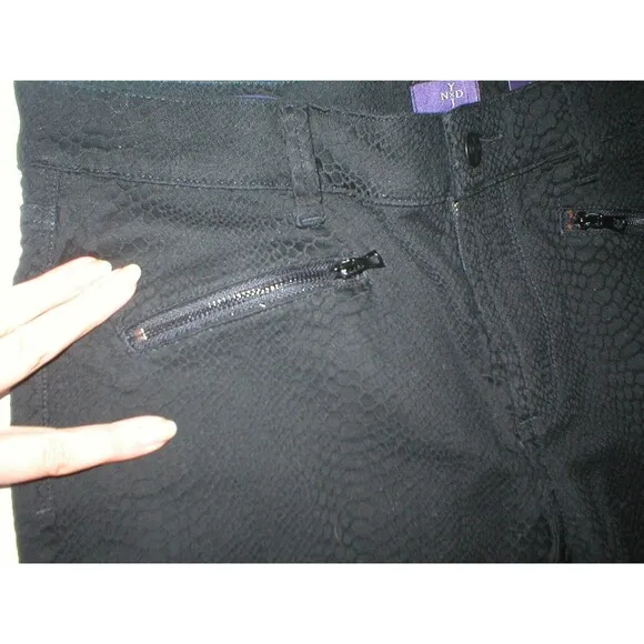 NWT New NYDJ Womens 10 Not Your Daughters Jeans USA Leggings Black Snake Skinny